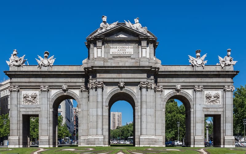 Puerta de Alcalá, Madrid